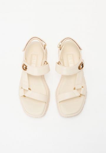 Босоножки на платформе