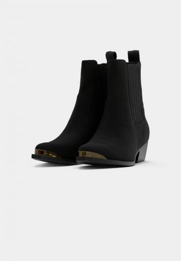 Ковбойские сапожки