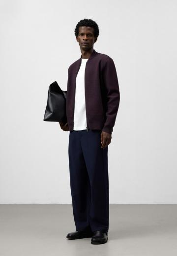 Куртка бомбер