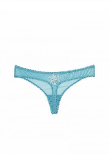 Трусы на бедрах