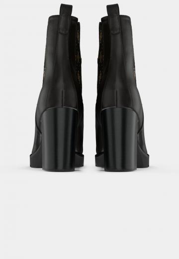 Полусапожки на высоком каблуке