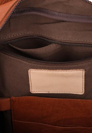 Кожаный рюкзак