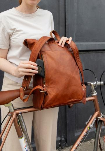 Кожаный рюкзак