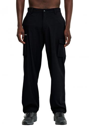 Брюки с накладными карманами