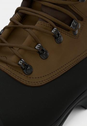 Походные ботинки