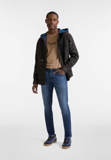 Узкие джинсы