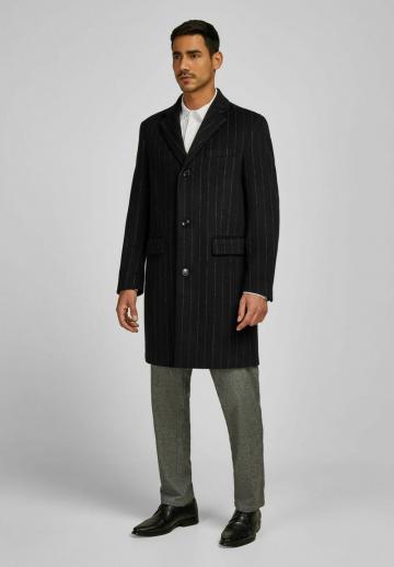 Короткое пальто