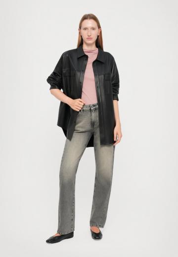 Прямые джинсы