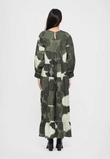 Длинное платье