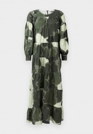 Длинное платье