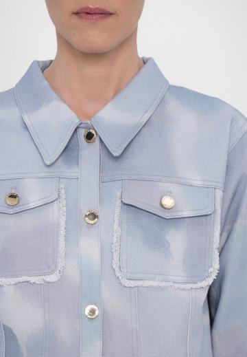 Куртка с накладнымит карманами