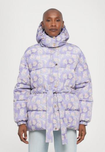 Зимняя куртка