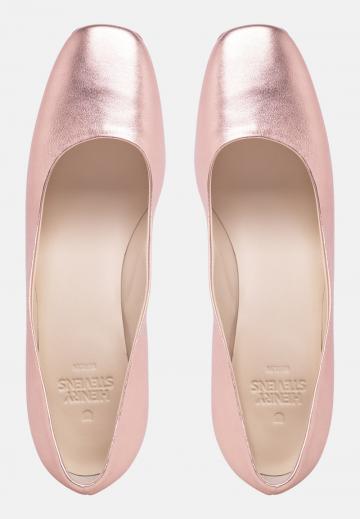 Туфли с высоким носом