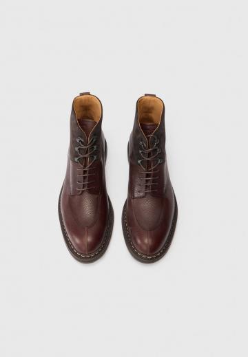 Ботинки на шнуровке