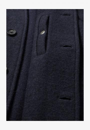 Короткое пальто