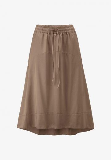 Юбка с накладными карманами