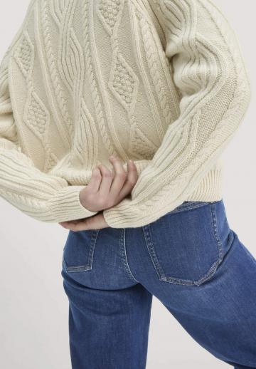 Вязаная кофта