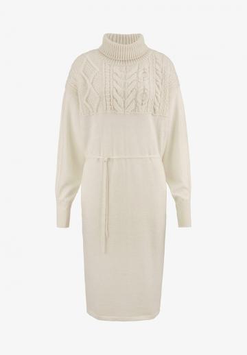 Вязаное платье