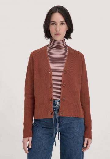 Вязаная кофта