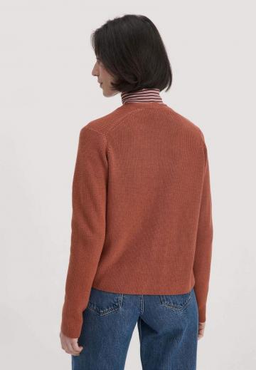 Вязаная кофта