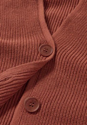 Вязаная кофта