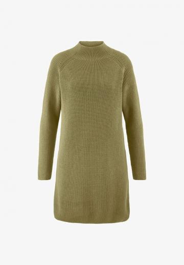 Вязаное платье