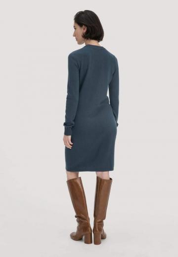 Вязаное платье