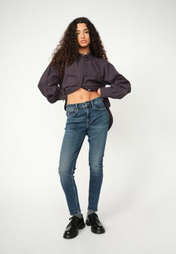 Узкие джинсы