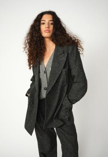 Короткое пальто