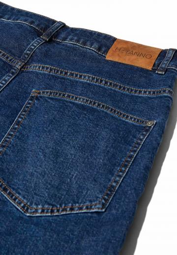 Прямые джинсы