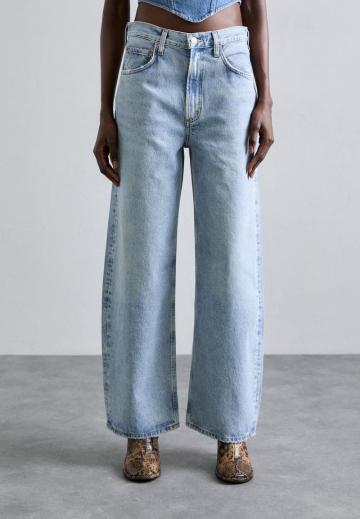 Джинсы бойфренда