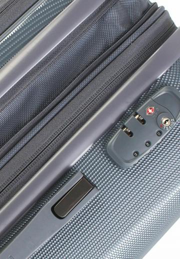 Чемодан на колесах