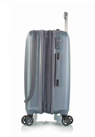 Чемодан на колесах