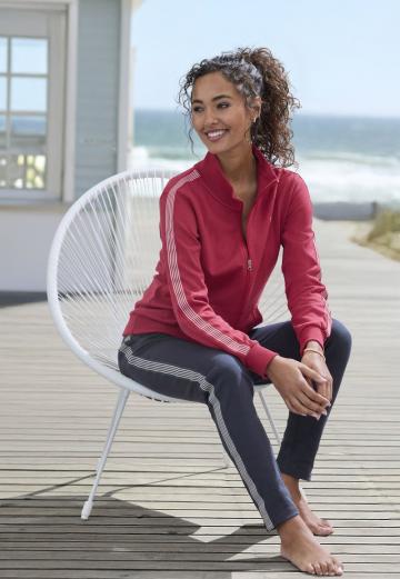 Спортивная куртка