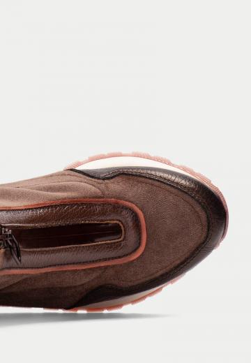 Сапожки на танкетке