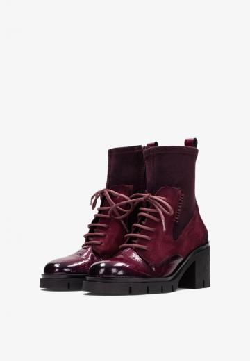 Ботинки на шнуровке