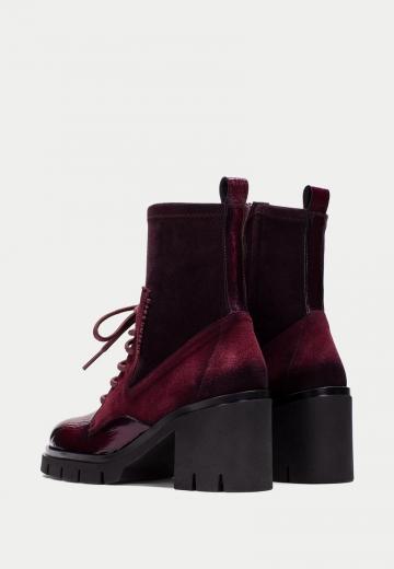 Ботинки на шнуровке