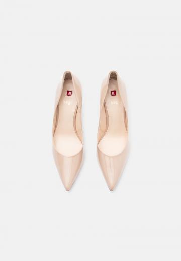 Туфли на высоком каблуке