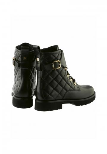 Ботинки на шнуровке