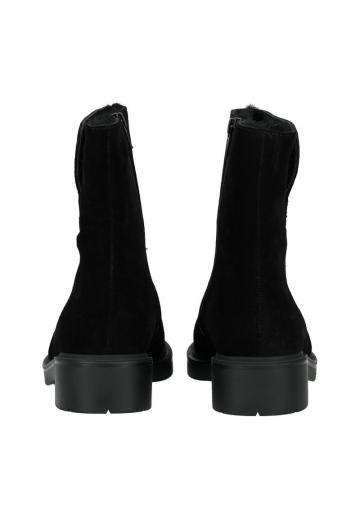 Зимние ботинки