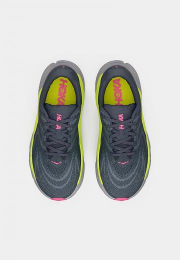 Беговые кроссовки