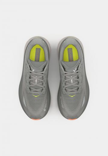 Беговые кроссовки