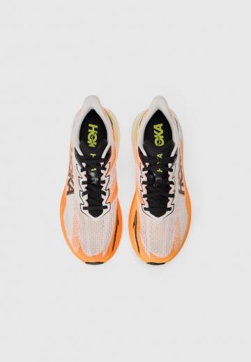 Беговые кроссовки