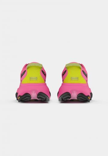 Беговые кроссовки