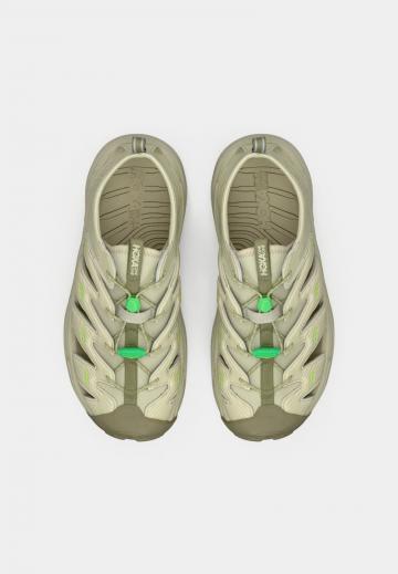 Спортивные сандалии