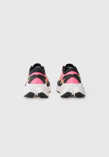 Беговые кроссовки