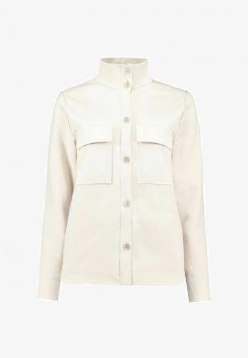 Куртка с накладнымит карманами