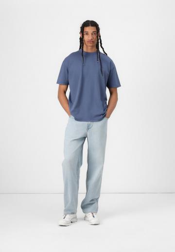 Свободные джинсы