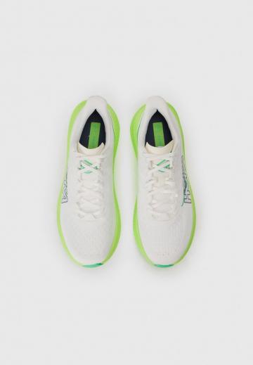 Беговые кроссовки