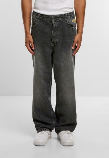 Свободные джинсы